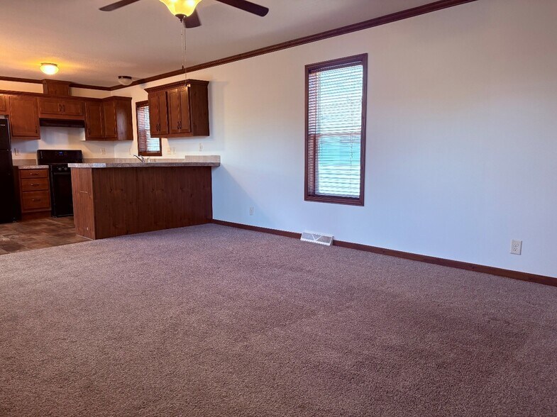 Building Photo - 305 Harvest Park Pkwy