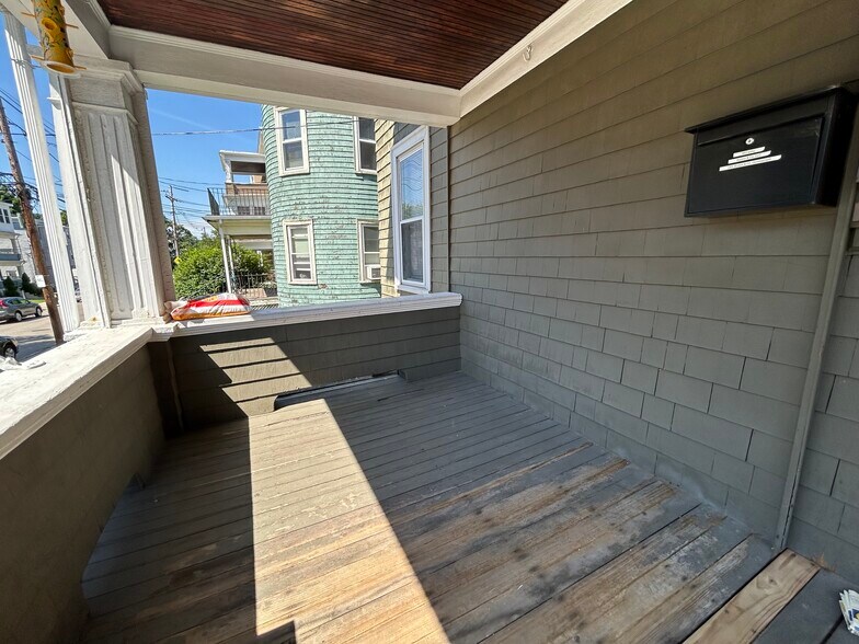 Building Photo - 39 Turner St