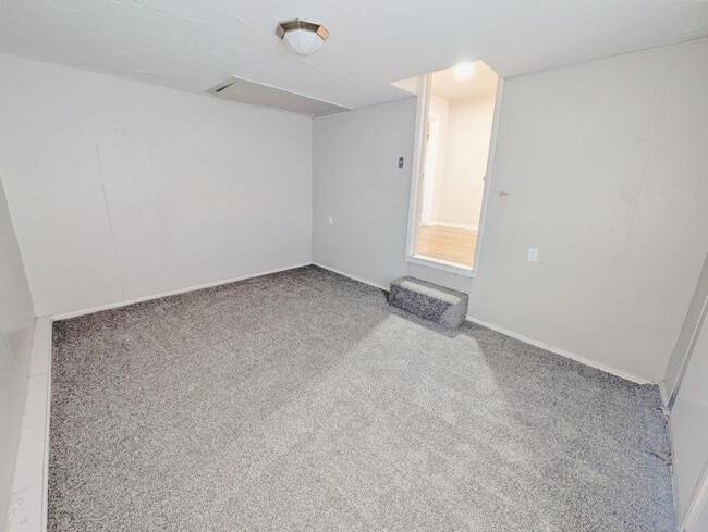 Building Photo - 4908 N College Ave