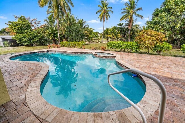 Building Photo - 8619 SW 51st St