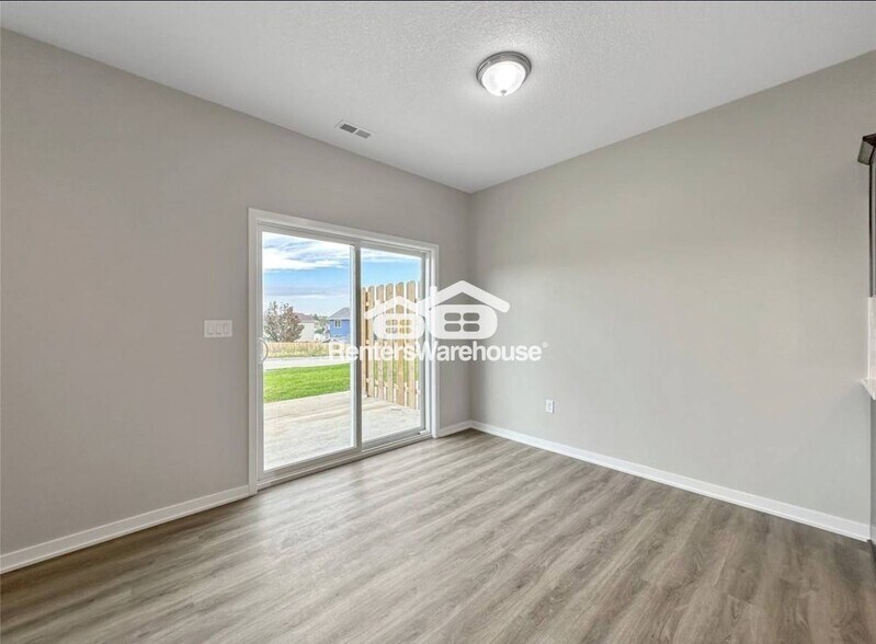 Building Photo - 7000 Lake Ridge Ave