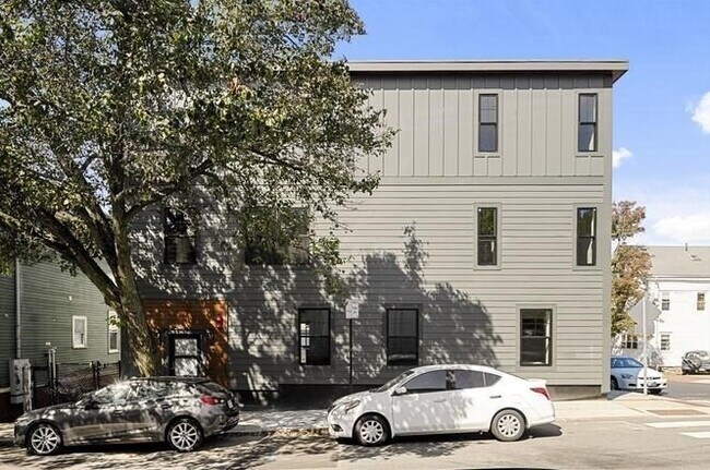 Building Photo - 99 5th St