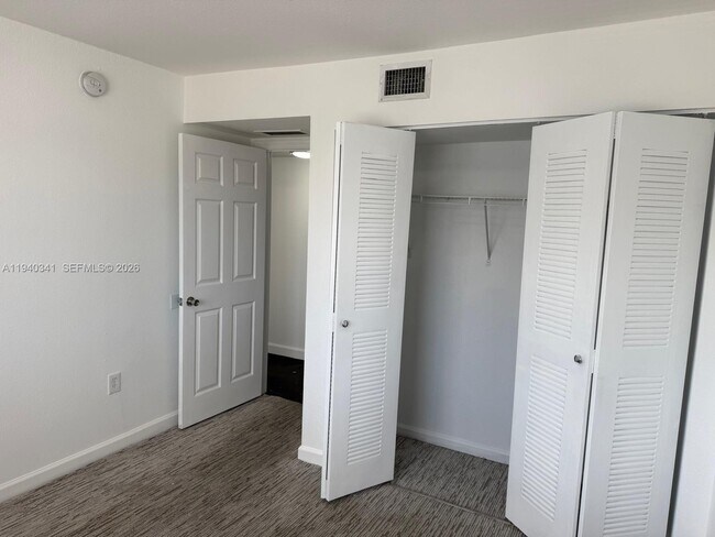 Building Photo - 15460 SW 284th St