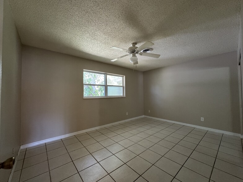 Building Photo - 2555 Granada Ave