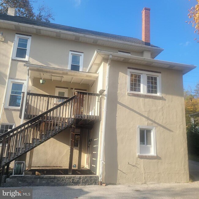 Building Photo - 554 Blackhorse Hl Rd