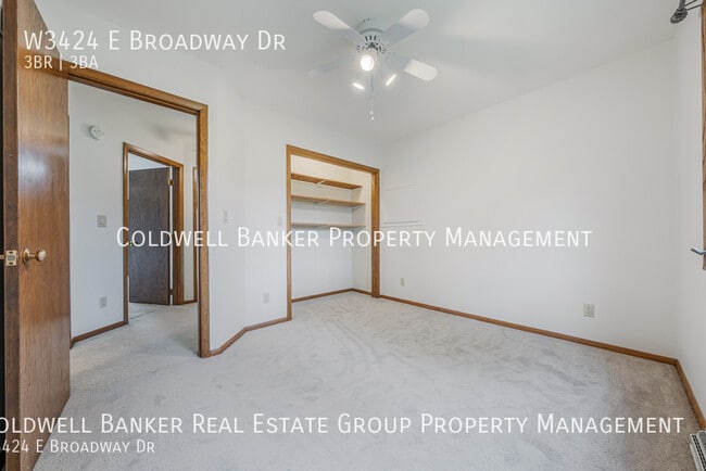 Building Photo - W3424 E Broadway Dr