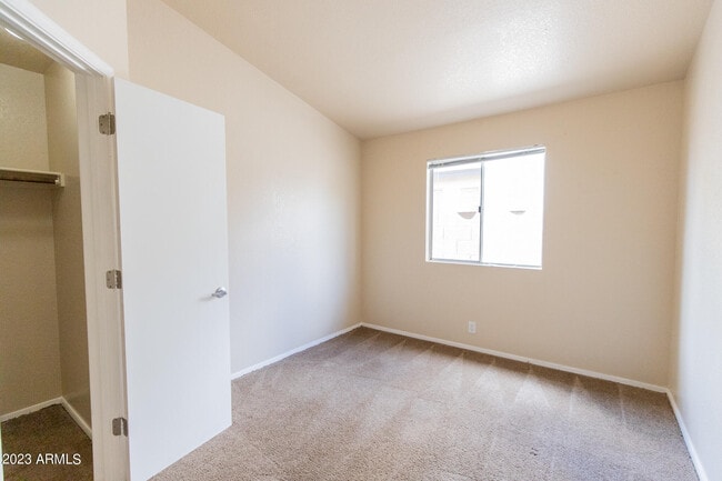 Building Photo - 15024 N 85th Dr