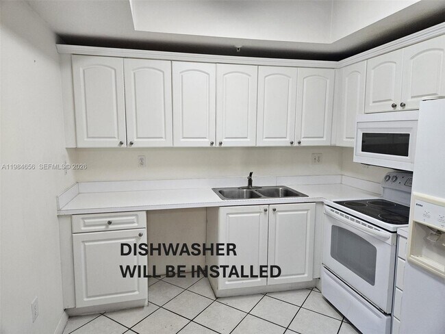 Building Photo - 3500 Coral Wy