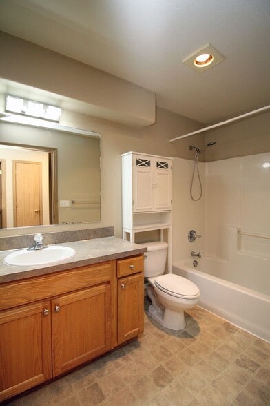 Building Photo - 8102 SE Lambert St