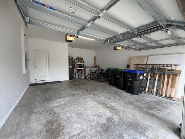 Building Photo - Perfect Home waiting for you! FULLY FURNIS...