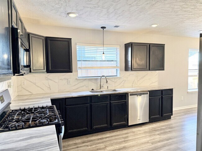 Building Photo - 4411 Ireland Ln