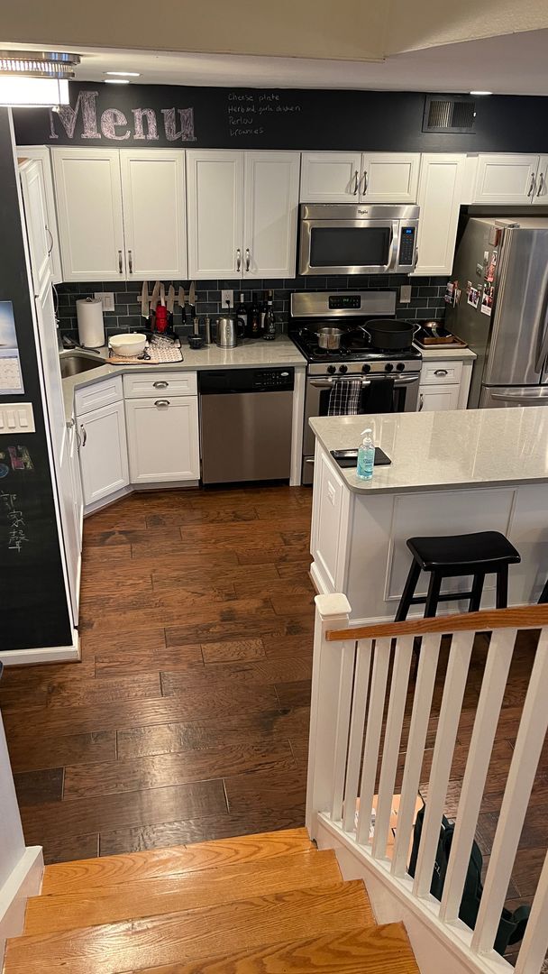 Building Photo - Spacious in SW