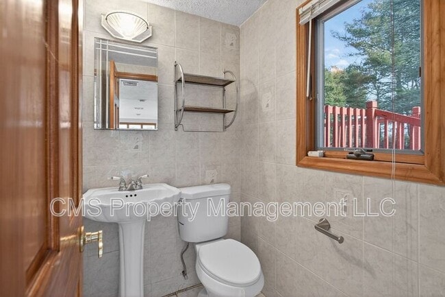 Building Photo - 352 Rahway Rd