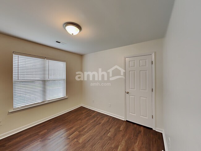 Building Photo - 4042 Maple Shore Dr