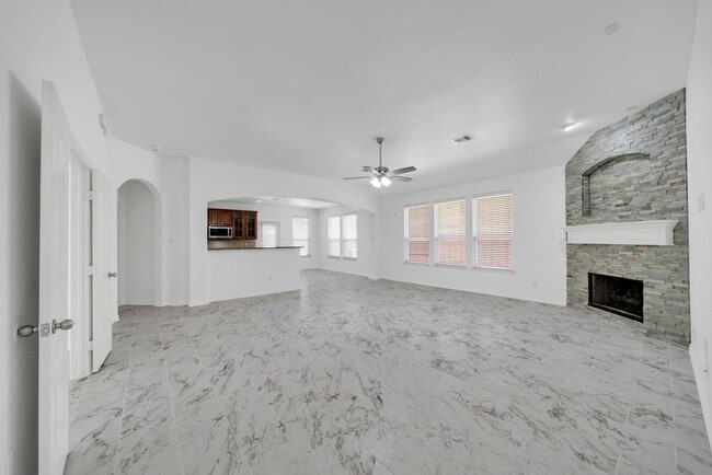 Building Photo - 16419 Dover Mills Dr