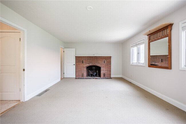 Building Photo - 26 Clearview Ave