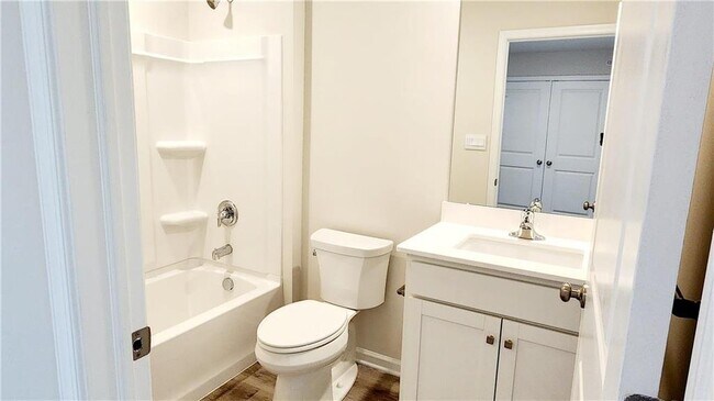 Building Photo - 1132 Martin Rd