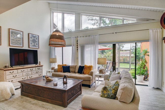 Building Photo - 1348 The 12th