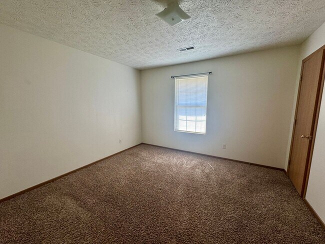 Building Photo - 106-106 Shannon Valley Dr