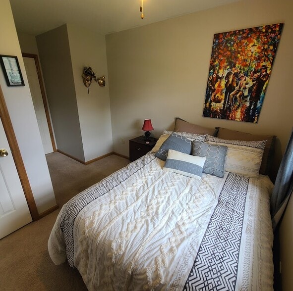 Building Photo - 80 Lower Newtown Rd