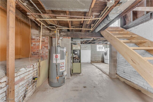 Building Photo - 1528 Newman Ave