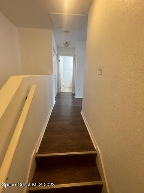 Building Photo - 105 Turpial Way