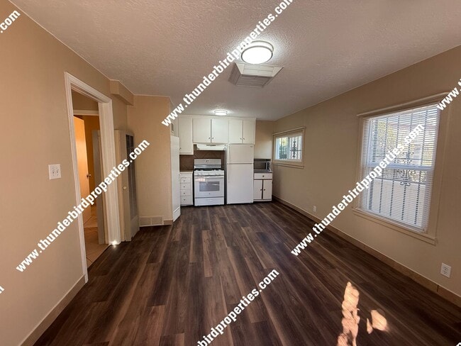 Building Photo - Charming 1 bedroom 1 bath Casita in the No...