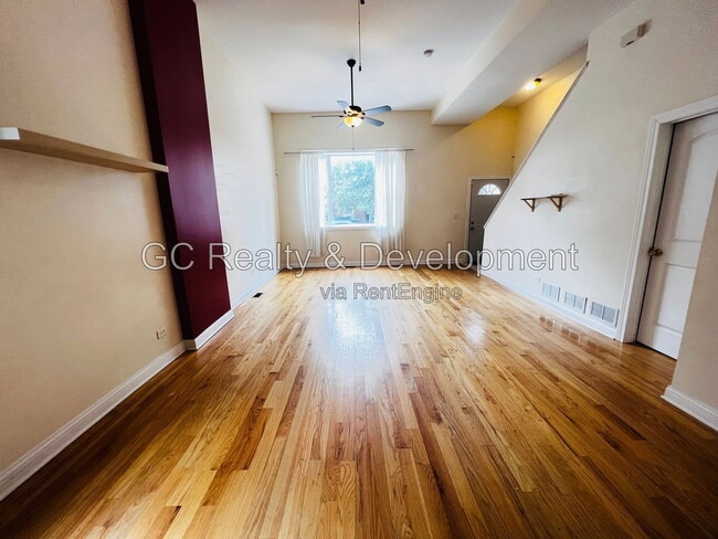 Building Photo - 1512 W 17th St