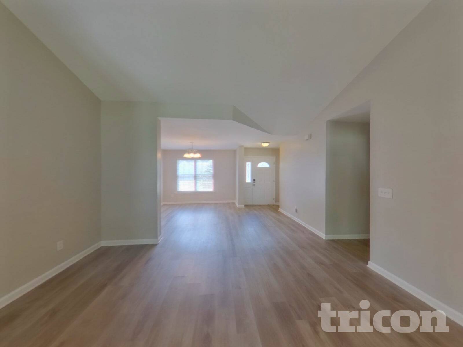 Building Photo - 633 Thornbird Cir