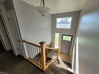 Building Photo - 8255 Ivy Dr