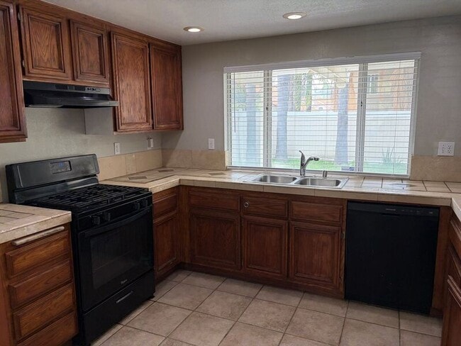 Building Photo - 30311 Silver Ridge Ct