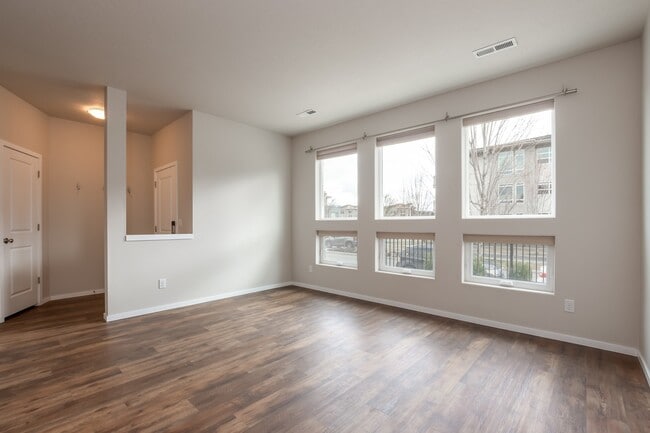 Building Photo - COMING SOON !! Kendall Yards, 3 Bedroom, 2.5 Bath Townhouse Now Available