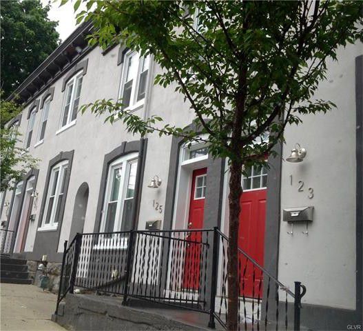 Building Photo - 125 s 8th st