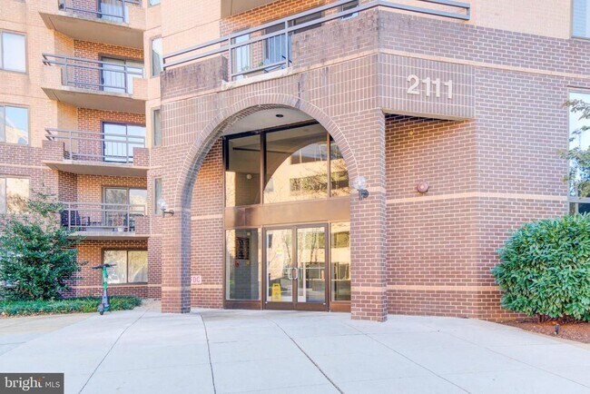 Building Photo - 2111 Wisconsin Ave NW