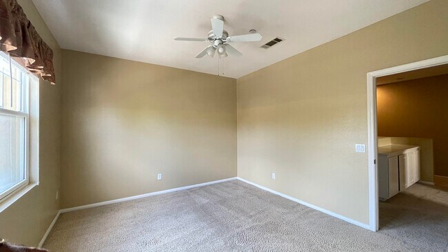 Building Photo - 13325 Calle Del Campo