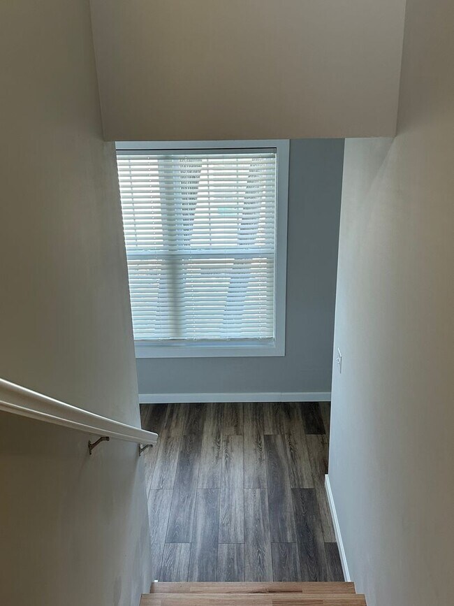 Building Photo - Short term lease. New Construction 4BR/4.5BA Great Location!