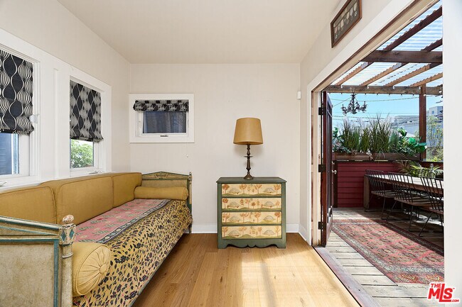 Building Photo - 34 Park Ave