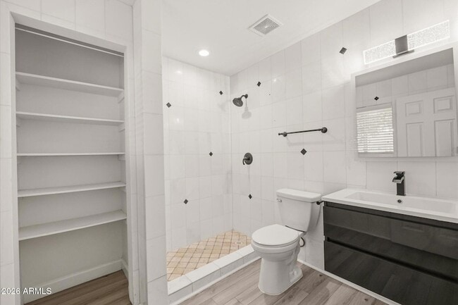 Building Photo - 2219 N 74th Pl