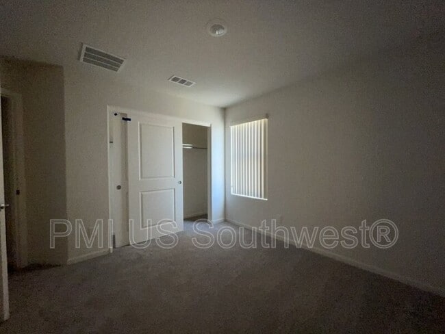 Building Photo - 6564 S Mystic Ave