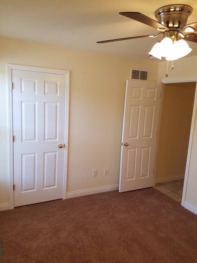 Building Photo - 3510 James Dale Rd