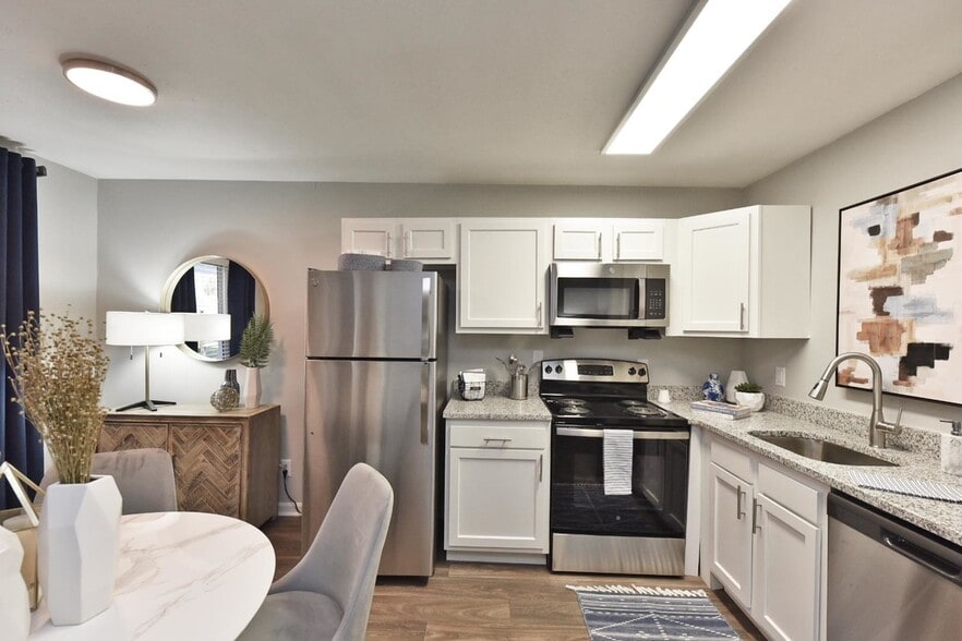 Ashbury Ridge 2025 Brownsboro Rd Louisville KY 40206 Apartment Finder