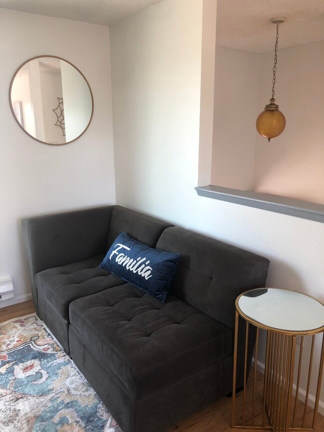 Primary Photo - 7629 S L St