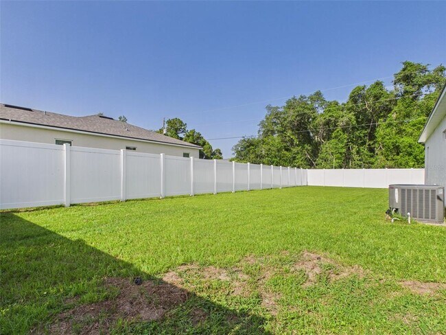 Building Photo - 15110 SW 43rd Avenue Rd