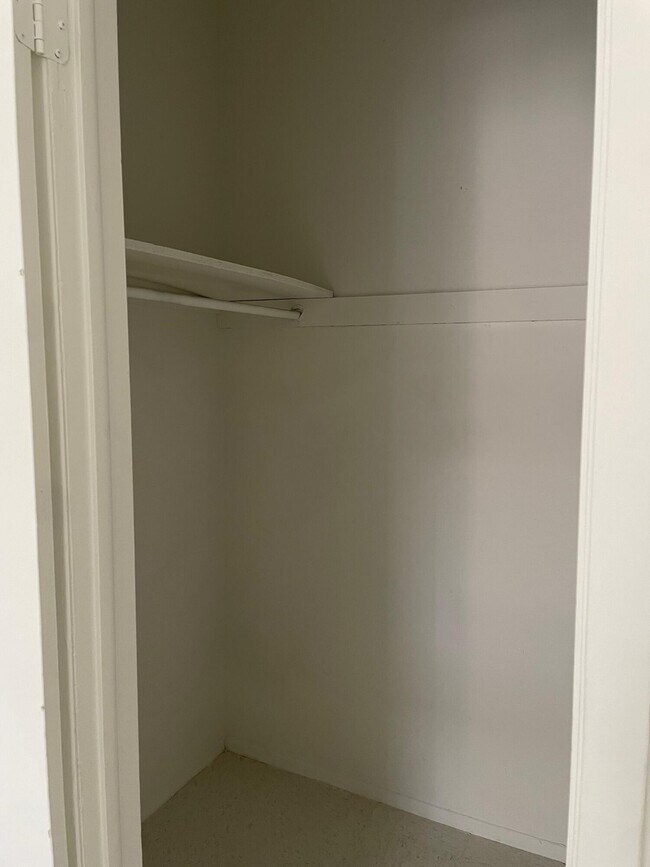 Building Photo - 8154 St Andrew Ln