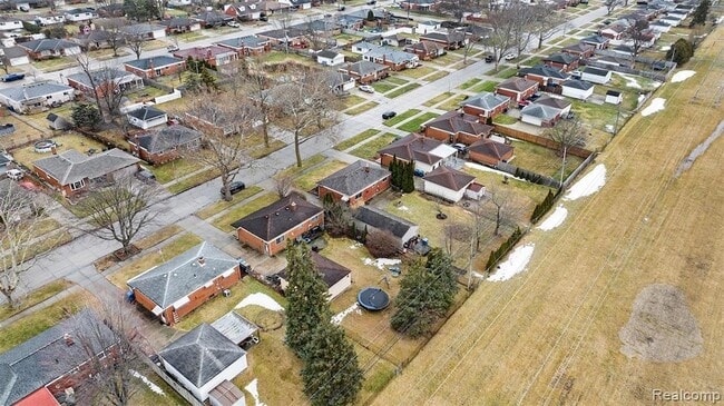 Building Photo - 30745 Iroquois Dr