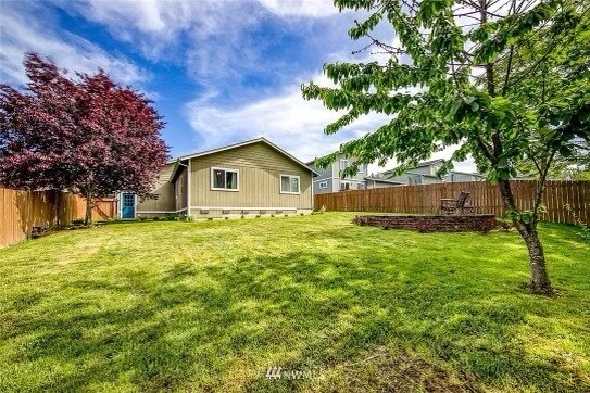 Backyard 2 - 412 NE Max William Loop