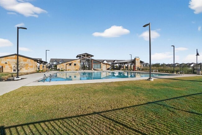 Building Photo - 213 Flowers Ave