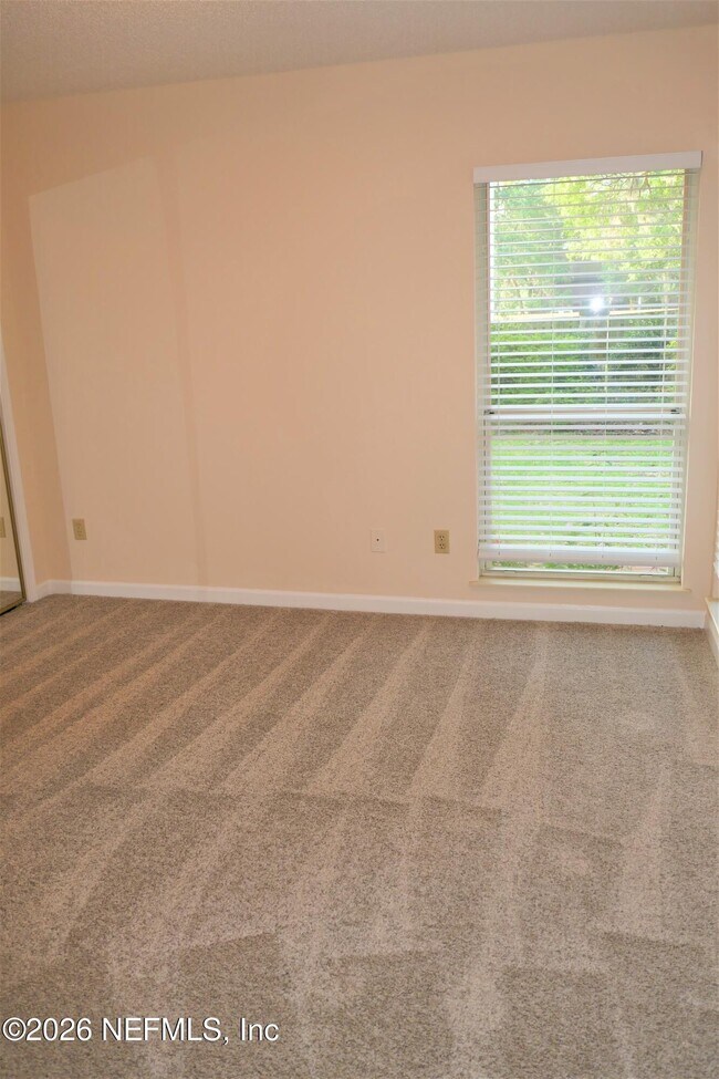 Building Photo - 10996 Raley Creek Dr S