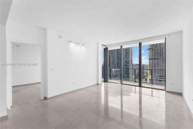 Building Photo - 68 SE 6th St