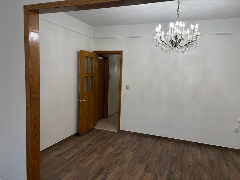 Dining Rm Pic2 - 3055 32nd St